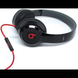 Beats Solo 2 WIRED On-Ear Headphone NOT WIRELESS